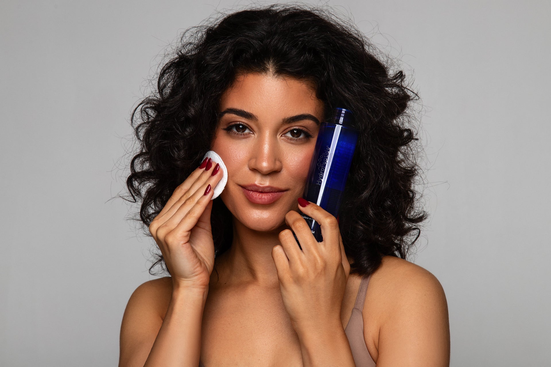 Why Do We Age? The Science Behind Skin Aging and What Actually Helps To Slow It Down